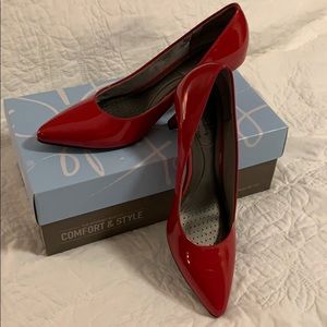 LifeStride Red Patent Heels - Size 7.5